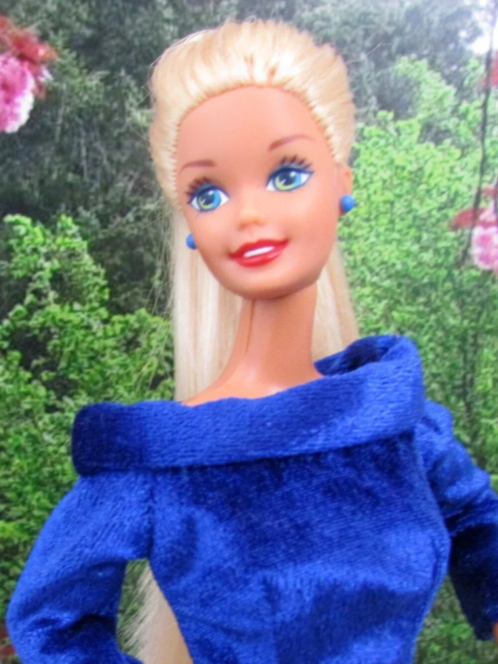 4 BARBIE DOLL LOT: SUPER LONG HAIR, ARTICULATED, BALLERINA, CLOTHES, SHOES